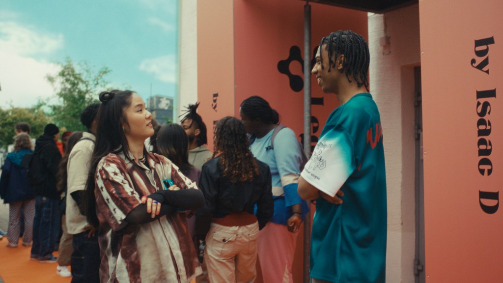 La série Sneakermania en compétition séries courtes à Canneseries. On y parle des points positifs et négatifs des réseaux sociaux, d'amitié et de célébrité, d'adolescence aussi.  